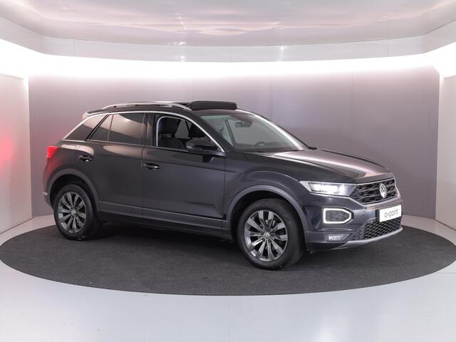Volkswagen T-Roc 1.0 TSI Style 115 PK | Panorama dak | Automatische airco | LED koplampen |