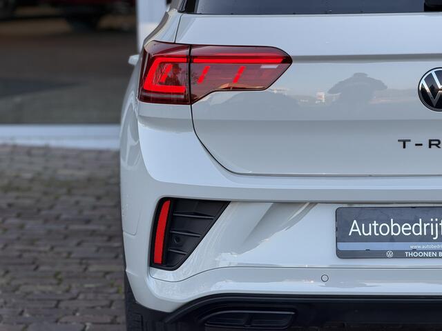 Volkswagen T-Roc 1.5 TSI R-Line | Black Style | Trekhaak | Pano | Keyless