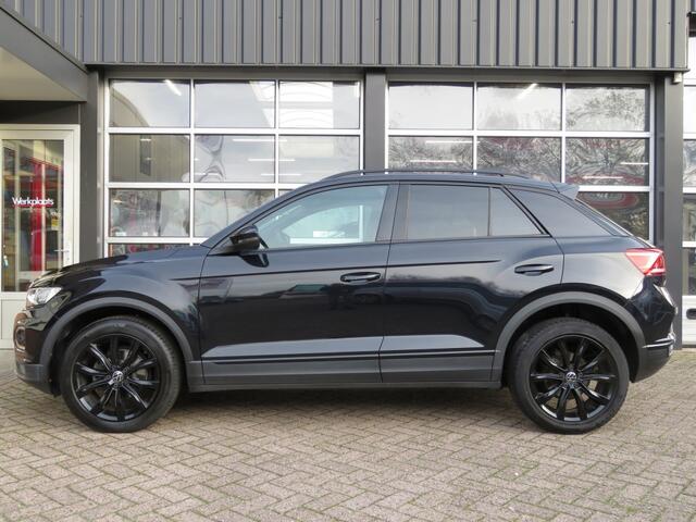 Volkswagen T-Roc 1.5 TSI 150pk SPORT BLACK EDITION / Led / Beats audio / 18 Inch / BOVAG garantie