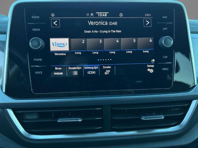 Volkswagen T-Roc 1.0 TSI Life Business Navigatie | Parkeersensoren V+A | Climatronic | Apple Carplay of Android Auto | Virtual Cockpit | Privacy Glass