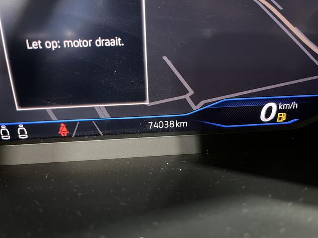 Volkswagen T-Roc 1.5 TSI R-Line / AUTOMAAT/ PANO/ 2x R-LINE/ PARK. SENSOREN + CAMERA/ LED/ DODE HOEK/ ADAPT. CRUISE/ NAV/ APP-CONNECT/ DIGITAL DASH./ DAB/ ELEK. ACHTERKLEP/ 19'' LMV