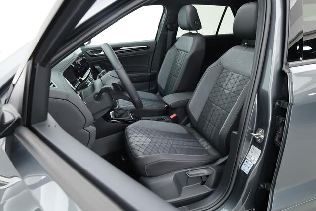 Volkswagen T-Roc 1.5 TSI R-Line Black Style | Pano | Adapt. Cruise | 19'' | IQ. Light | Camera | Afn. Trekhaak