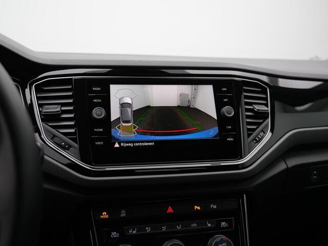 Volkswagen T-Roc Cabrio 1.5 TSI 150 pk DSG R-Line Edition Blue Plus | Trekhaak | Leder | Adaptief onderstel | Beats | Stuur-/stoelverwarming