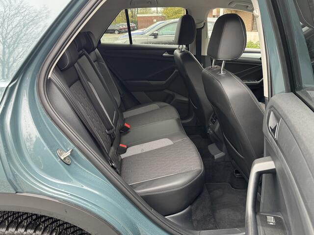 Volkswagen T-Roc TSI 115PK LIFE NAVI/CARPLAY/SIDE-ASSIST