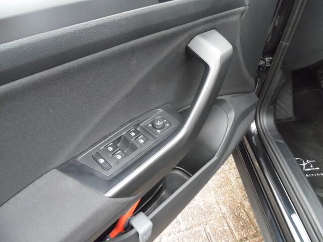 Volkswagen T-Roc 1.0 TSI Life 75 Edition