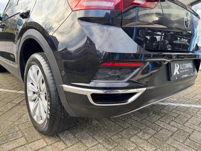 Volkswagen T-Roc 1.5 TSI Sport | LED | Camera | Navi | Cruise C. | St.kachel |