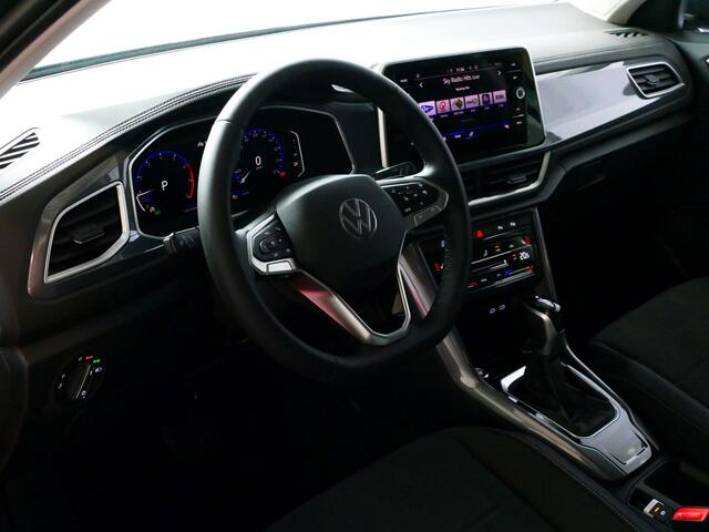 Volkswagen T-Roc 1.5 TSI 150PK STYLE PLUS ALCANTARA IQ. ELEK.KLEP ADAP.CRUISE VIR.COCKPIT CAMERA STOEL/STUUR VERW. 17''LMV 06/2024