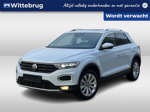 Volkswagen T-Roc 1.5 TSI 150PK DSG Sport / Panorama dak / Digitale Cockpit / Led / Achteruitrijcamera / ACC / Stuur & Stoelverwarming