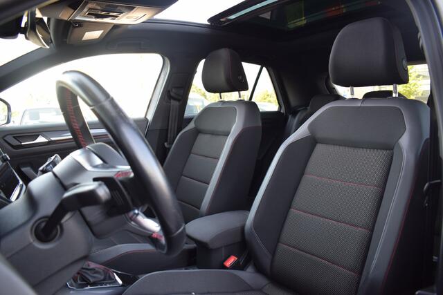 Volkswagen T-Roc 1.5 TSI Sport Business R | Pano | Half Leer | Virtual | Apple CarPlay