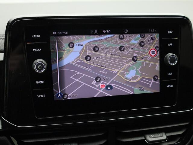 Volkswagen T-Roc 1.5TSI/150PK R-Line Black Style DSG · Navigatie · Apple/Android · Camera + Parkeersensoren · Garantie tot januari 2027