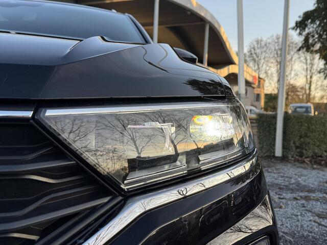 Volkswagen T-Roc 1.0 TSI Sport (Trekhaak,Camera,Virtual,Navi)