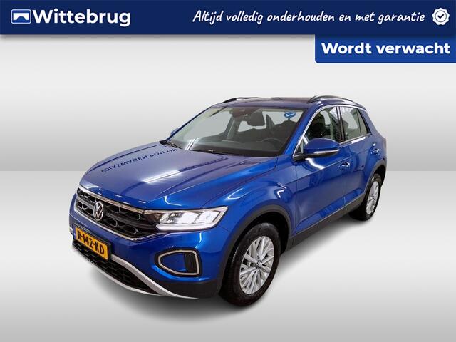 Volkswagen T-Roc 1.0 TSI Life Business Navigatie / Parkeersensoren / Trekhaak afneembaar / App-connect / Digital Cockpit