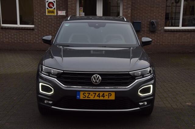 Volkswagen T-Roc 1.5 TSI 150PK SPORT! TREKHAAK/ADAP.CRUISE/LED