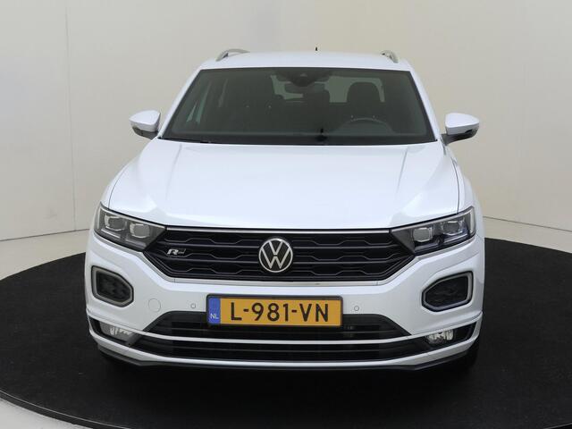 Volkswagen T-Roc 1.5 TSI Sport Business R | Achteruitrijcamera | Navigatie | Digital cockpit Pro | CarPlay | Adaptieve cruise control | Elektrisch inklapbare buitenspiegels | LED verlichting |