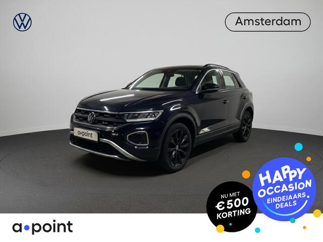 Volkswagen T-Roc 1.5 TSI Life 150 pk Automaat (DSG) | Navigatie | Trekhaak (afneembaar) | Parkeersensoren (Park assist) | Achteruitrijcamera | Stoelverwarming |