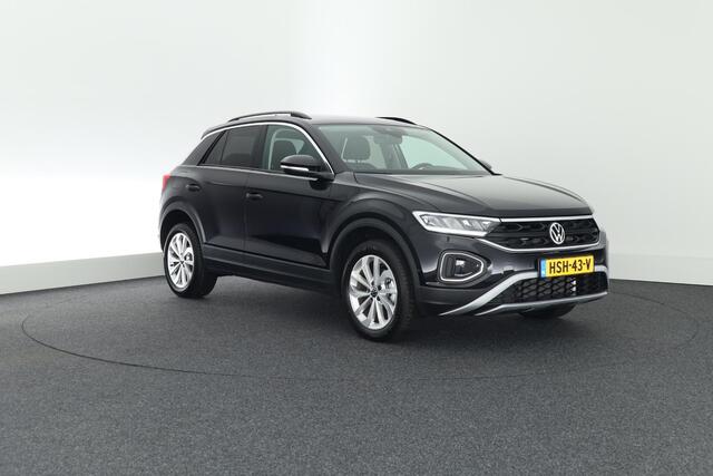 Volkswagen T-Roc 1.5 TSI 150pk DSG Life Edition Stoelverwarming Camera Keyless Led Navigatie