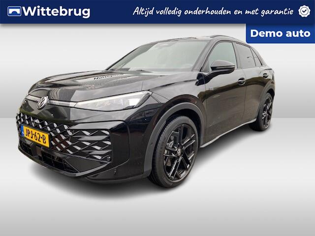 Volkswagen T-Roc 1.5 eTsi R-Line First Edition / Carplay / Navi / IQ Light / 19" LM velgen / R-Line