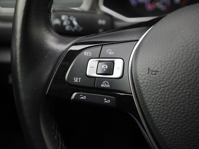 Volkswagen T-Roc 1.0 TSI 115pk Style · Apple/Android Car Play · ACC · Afneembare Trekhaak · Climatronic · 16"Velgen ·