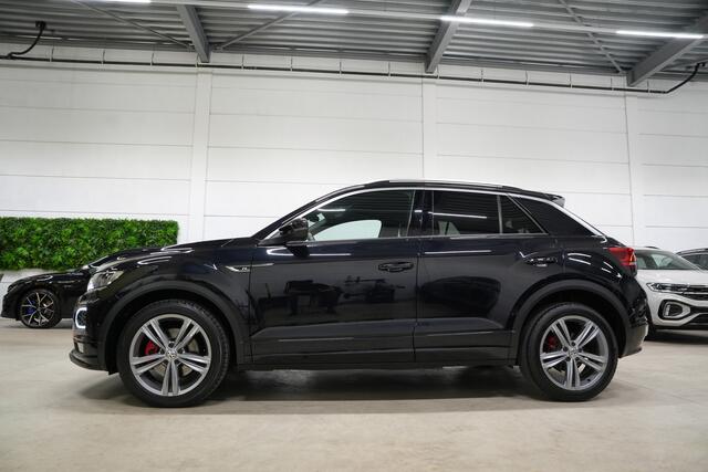 Volkswagen T-Roc 1.5 TSI 3x R-Line * Keyless - LED - Blind Spot - ACC - Lane - App * Keyless Entry - LED Koplampen - Dodehoeksensor - Adaptieve Cruise - Lane Assist - Apple CarPlay / Android Auto