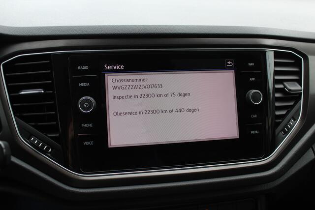 Volkswagen T-Roc 1.5 TSI Sport / Trekhaak / Panoramadak / Virtual Cockpit / CarPlay / 17'' / LED Koplampen / DAB / ACC