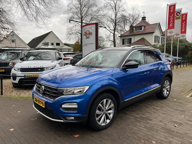 Volkswagen T-Roc 1.0 TSI STYLE / NAVI / CARPLAY / ADAP. CRUISE / TREKHAAK AFN. / CAMERA