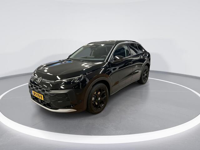 Volkswagen T-Roc Life First Edition 1.5 eTSI 116 PK 7 versn. DSG · Comfort pakket · Achteruitrijcamera · Draadloze telefoonlader · All season banden · 18" LM Velgen