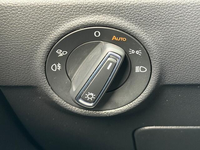 Volkswagen T-Roc 1.5 TSI 150pk DSG Style | Trekhaak | Navi | IQ light | Adapt. Cruise | Rijklaar incl. garantie