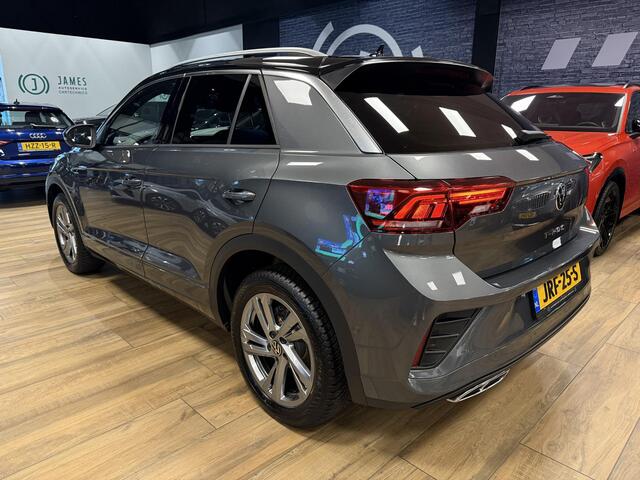 Volkswagen T-Roc 1.5 eTsi R-Line First Edition |Navi|Carplay|Trekhaak|Stoelverwarming|LED Koplampen|DSG|All Season banden|