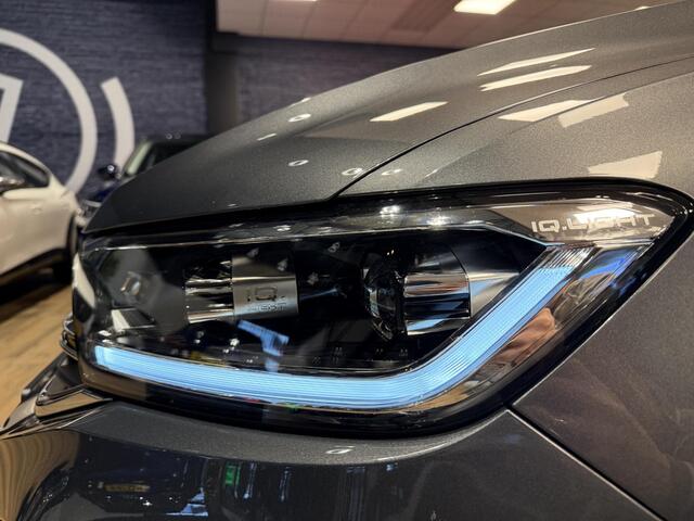 Volkswagen T-Roc 1.5 eTsi R-Line First Edition |Navi|Carplay|Trekhaak|Stoelverwarming|LED Koplampen|DSG|All Season banden|