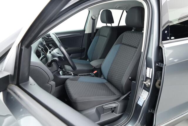 Volkswagen T-Roc 1.5 TSI 150 PK Sport (DSG) | Dig. Cockpit | Nav + Appconnect | Trekhaak | Adapt. Cruise | Stoelverw. | LED | PDC | ACC V