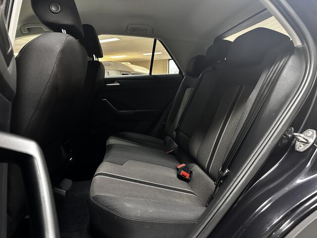 Volkswagen T-Roc 1.5 TSI Style Business /AUTOMAAT! /Trekhaak /Camera /Apple + Android /DAB+! /Lane Assist /Navi /Climat /Adaptief Cruise /Elek. pakket /Isofix /Armsteun /16"LMV /PDC /LED Dagrijverl.