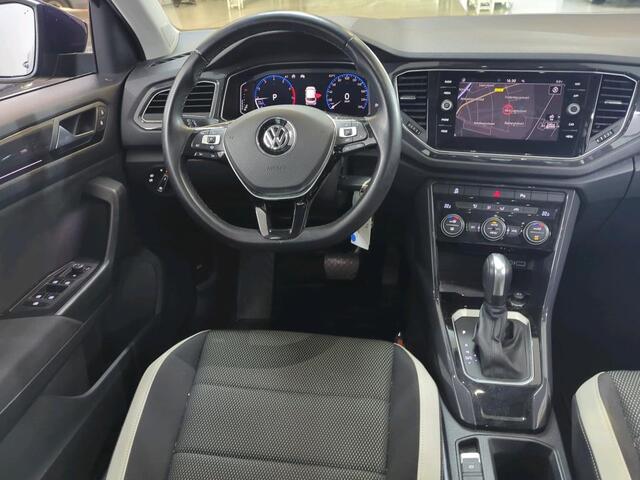 Volkswagen T-Roc 1.5 TSI Sport / AUTOMAAT/ TREKHAAK/ LED/ DIGITAL DASHBOARD/ ADAPT. CRUISE/ NAVI/ CLIMA