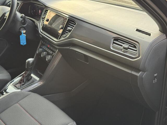 Volkswagen T-Roc 1.5 TSI Sport,Navi,Carplay,Trekh,Cruise,Cam