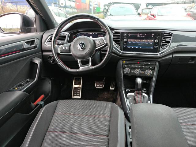 Volkswagen T-Roc 1.5 TSI R-Line / AUTOMAAT/ PANO/ BEATS AUDIO/ PARK. SENSOREN/ DIGITAL DASHBOARD/ LED/ STOELVERWARM./ ELEK. ACHTERKLEP/ ADAPT. CRUISE/ GETINT GLAS/ NAVI/ CLIMA/ 19" LMV