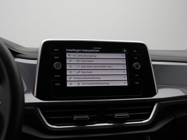 Volkswagen T-Roc 1.5 TSI 150 pk DSG Style | Achteruitrijcamera | Adaptive Cruise | Navigatie | Alcantara | Side Assist