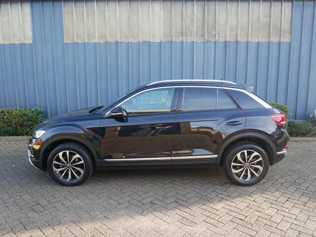 Volkswagen T-Roc 1.5 TSI STYLE **Clima//Carplay//Lm **