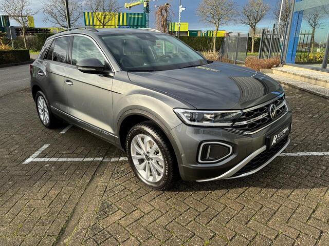 Volkswagen T-Roc 1.5 TSI Style | DSG | 150pk | Trekhaak | ACC | App Conn. | Virt. diplay | Mooi!