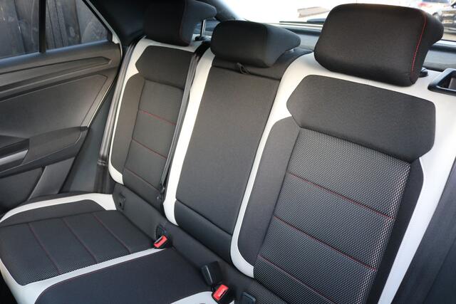 Volkswagen T-Roc 2.0 TSI 4Motion R-Line DSG 190PK (Panoramadak VirtualCockpit Carplay ACC BeatsSound Camera Full-Led 19InchLMV Pdc V+A)