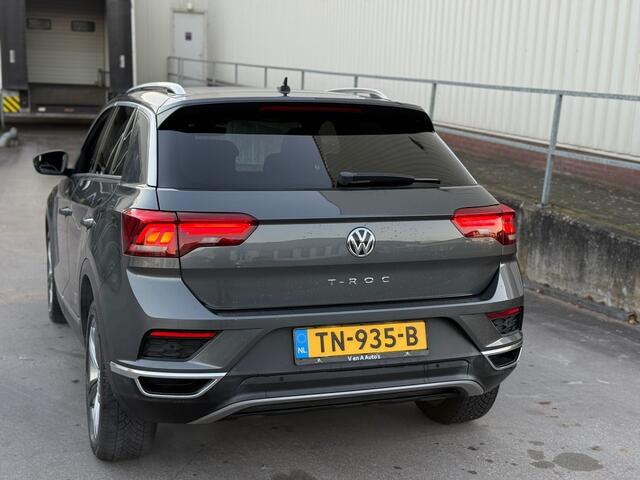 Volkswagen T-Roc 1.5 TSI Sport I ACC I Dealer Onderhouden I