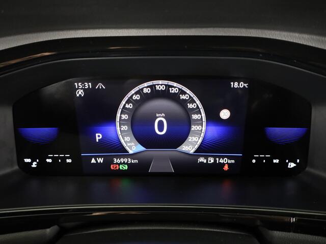 Volkswagen T-Roc 1.5 TSI R-Line 150 PK DSG |Private lease vanaf ¤ 699,- pm | Blackstyle | Trekhaak afneembaar | ErgoActive Stoel Pakket | Navigatie |