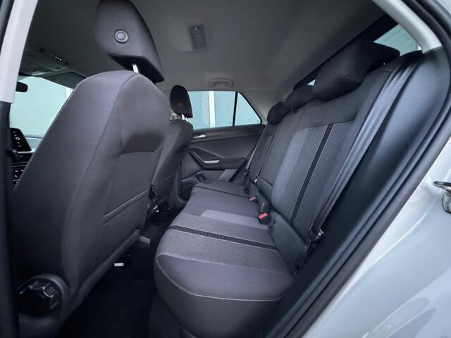 Volkswagen T-Roc 1.5TSI 150pk DSG Life | Climate | Trekhaak