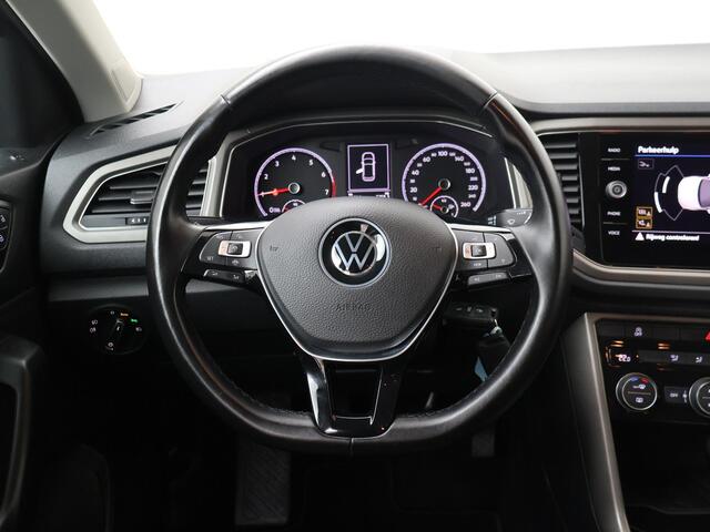 Volkswagen T-Roc 1.0 TSI Style | 110 PK | Climate control | Achteruitrijcamera | Apple Carplay/Android Auto |