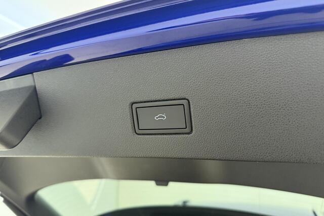 Volkswagen T-Roc 1.5 TSI R-Line 150pk | Automaat | NL Auto | Navigatie | Climate Control | Elektrische Achterklep | Keyless Entry en Start | LED | Camera