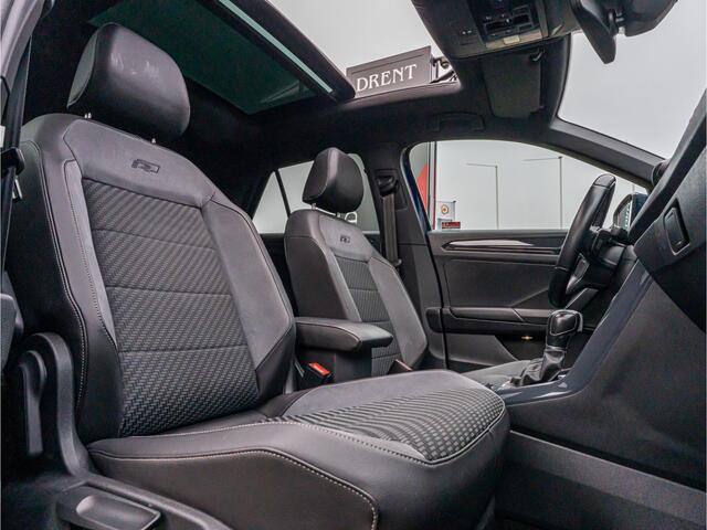 Volkswagen T-Roc 2.0 TSI 4Motion R-Line PANO CAMERA BEATS TREKHAAK 19 INCH DODEHOEK VIRTUAL DASH