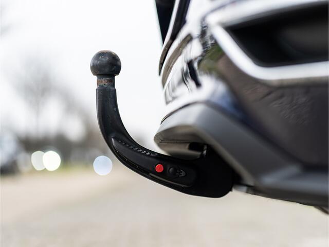 Volkswagen T-Roc 2.0 TSI 4Motion R-Line PANO CAMERA BEATS TREKHAAK 19 INCH DODEHOEK VIRTUAL DASH