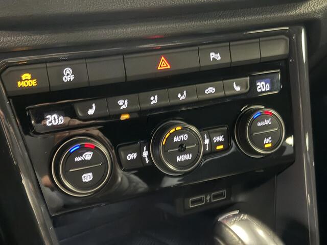 Volkswagen T-Roc 1.5 TSI Sport Business R / All season banden / Achteruitrijcamera / Trekhaak / Stoelverwarming / Climate Control /