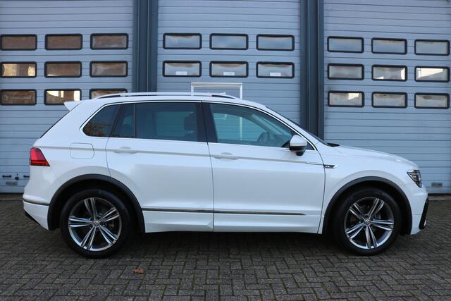 Volkswagen TIGUAN 1.5 TSI ACT Highline R-line Autom Panodak Virtual cockpit Navi Led T-haak Bj:2020
