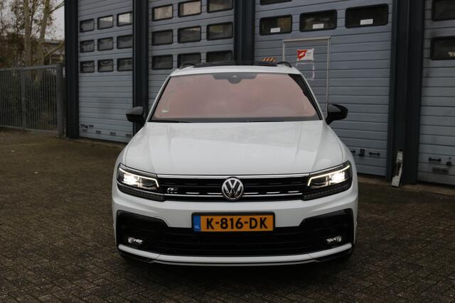 Volkswagen TIGUAN 1.5 TSI ACT Highline Business R Xenon Led Panodak T-haak Bj:2020