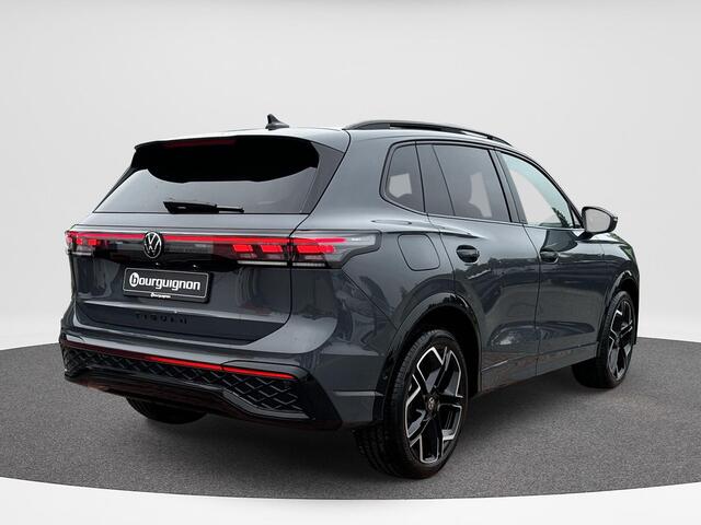 Volkswagen TIGUAN 1.5 TSI 150 pk R-Line | Pano Dak | ERGO | Trekhaak | HUD | Mild Hybrid | Vol! |