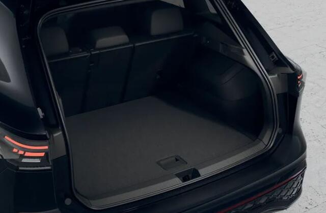 Volkswagen TIGUAN 1.5 eHybrid R-Line Edition !!!Profiteer ook van 2.000 EURO inruilpremie!!!